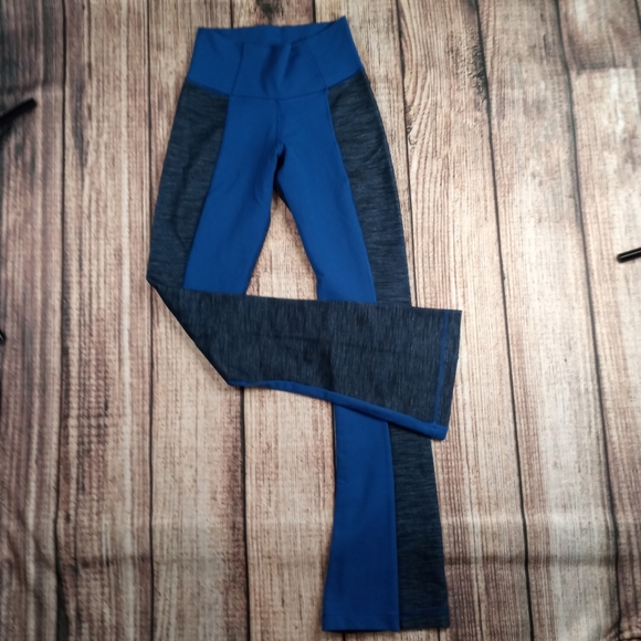 LULULEMON BARRE PULSE PANT LIMITLESS BLUE/REVERSIBLE SLUB DENIM LIMITLESS BLUE 4 - Picture 12 of 15